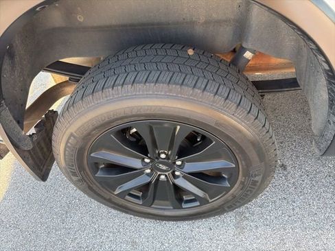 Used 2020 Ford F150 Lariat image 18