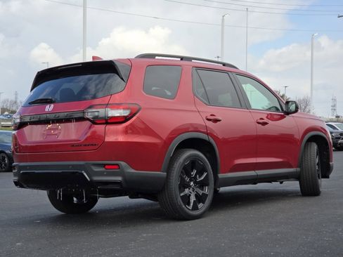 New 2026 Honda Pilot Black Edition image 17
