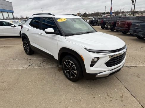 Used 2024 Chevrolet TrailBlazer LT w/ LT Cold Weather Package image 7