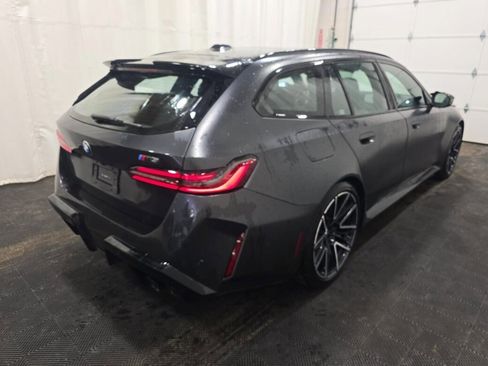 Used 2025 BMW M5 Touring image 6