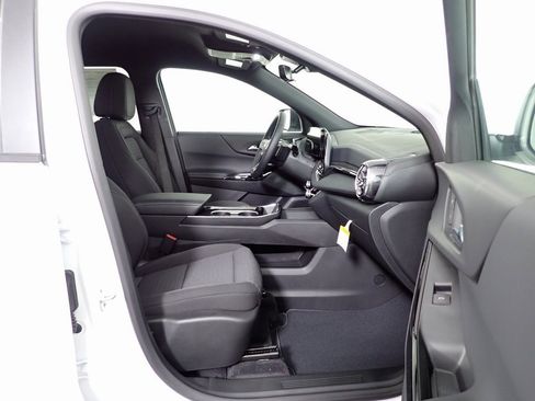 New 2025 Chevrolet Equinox LT w/ Safety and Technology Package image 34