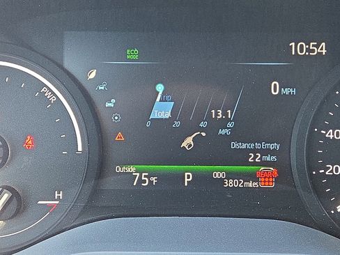 Used 2025 Toyota Sienna LE image 13