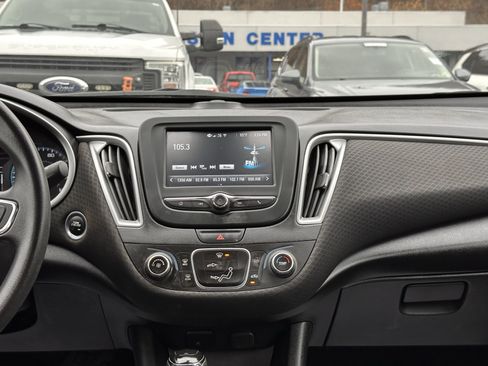 Used 2018 Chevrolet Malibu LS image 12