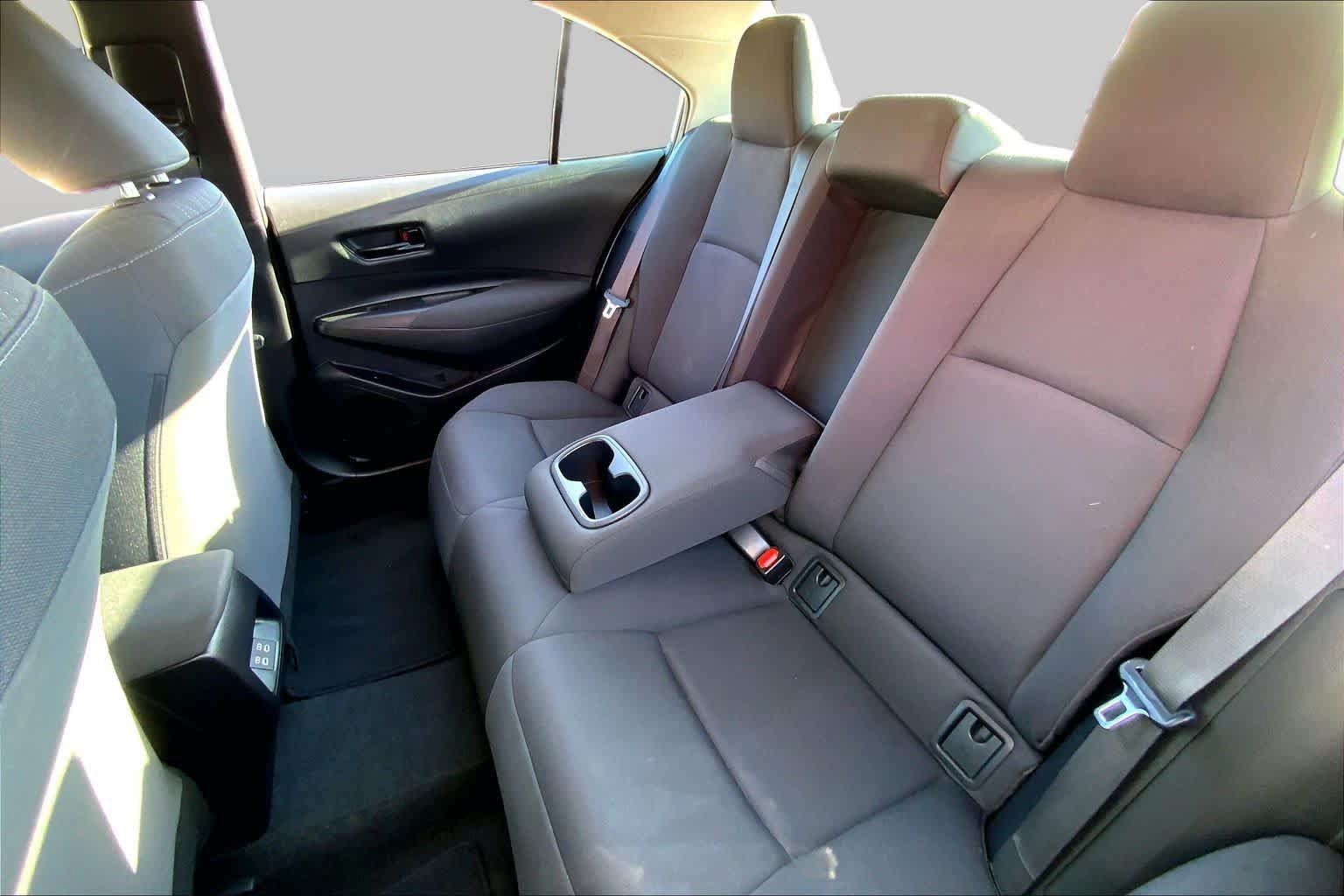 Used 2025 Toyota Corolla LE FWD image 20