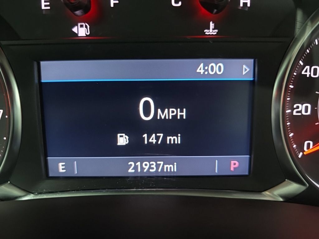 Used 2023 GMC Terrain SLT AWD/4WD image 32