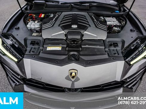 Used 2021 Lamborghini Urus image 16
