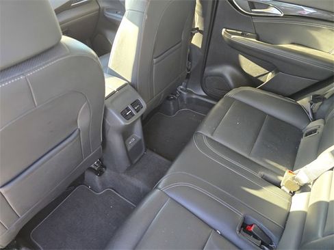 Used 2023 Buick Envision Essence image 12