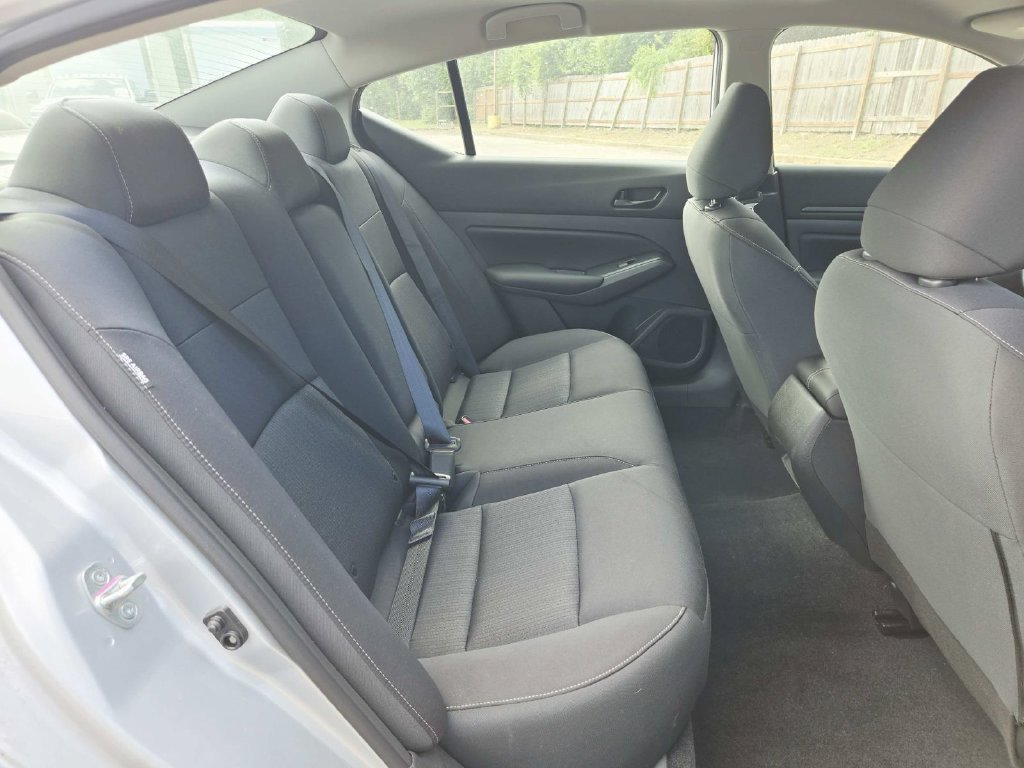 Used 2023 Nissan Altima 2.5 S FWD image 14