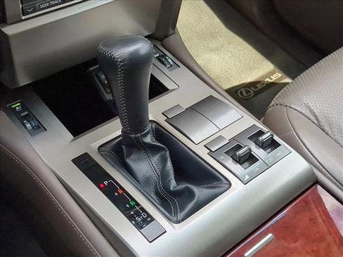 Used 2011 Lexus GX 460 w/ Comfort Plus Pkg image 12