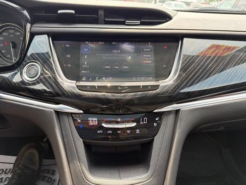 Used 2020 Cadillac XT6 Premium Luxury AWD/4WD image 17