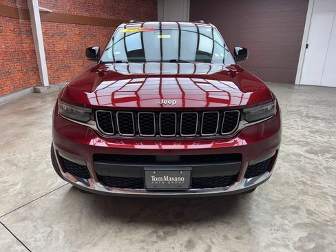 Used 2022 Jeep Grand Cherokee L Limited AWD/4WD image 9