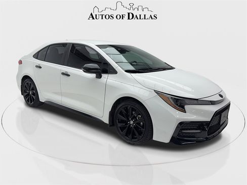 Used 2022 Toyota Corolla SE image 2