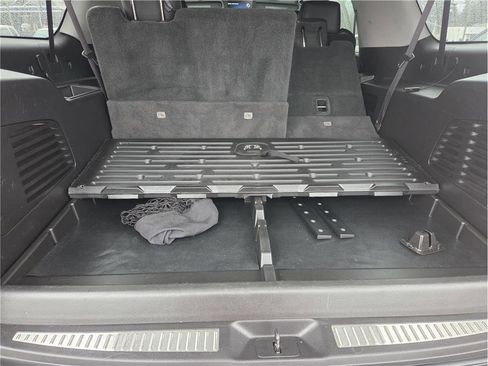 Used 2015 Cadillac Escalade ESV Premium image 30