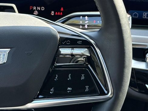 Used 2025 Cadillac Lyriq Sport AWD/4WD image 21