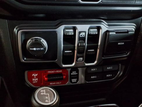 Used 2021 Jeep Gladiator Rubicon AWD/4WD image 23
