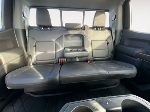 Used 2020 Chevrolet Silverado 1500 LT Trail Boss w/ Midnight Edition image 13