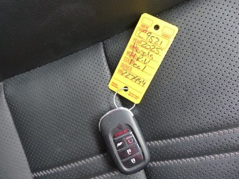 Used 2025 Honda HR-V EX-L image 45