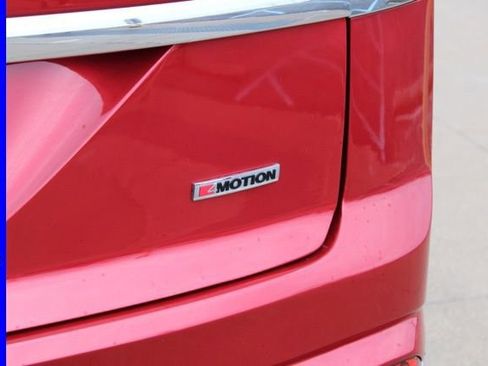 Used 2022 Volkswagen Atlas Cross Sport SEL R-Line image 8