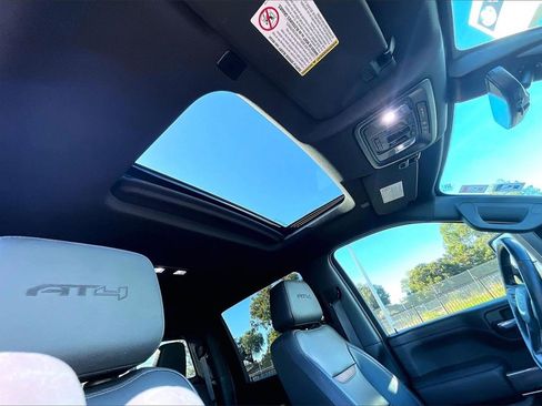 Used 2021 GMC Sierra 2500 AT4 w/ AT4 Premium Plus Package image 15