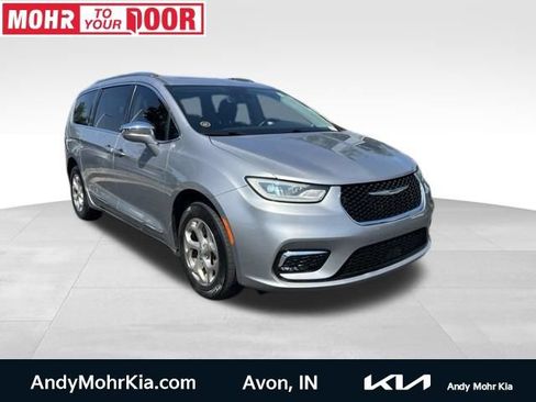 Used 2021 Chrysler Pacifica Limited AWD/4WD image 1