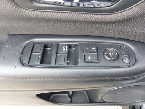 Used 2019 Honda HR-V Sport image 20