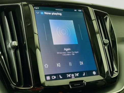 Used 2024 Volvo XC60 B5 Core image 19