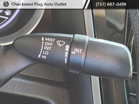 Used 2021 Toyota Camry LE FWD image 31
