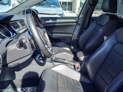 Used 2020 Volkswagen GTI SE image 14