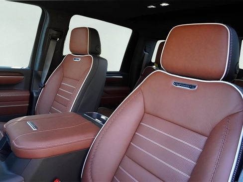 New 2026 GMC Sierra 2500 Denali Ultimate w/ Max Trailering Package image 13