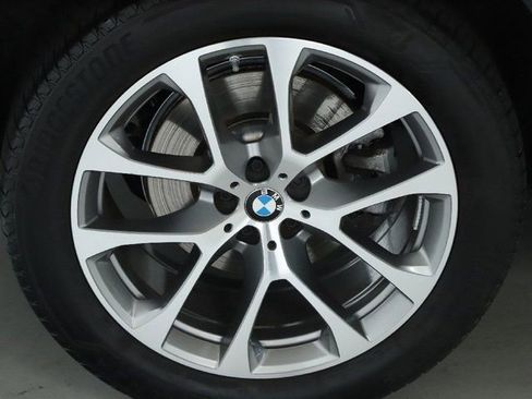 Certified 2025 BMW X5 xDrive40i w/ Premium Package image 12