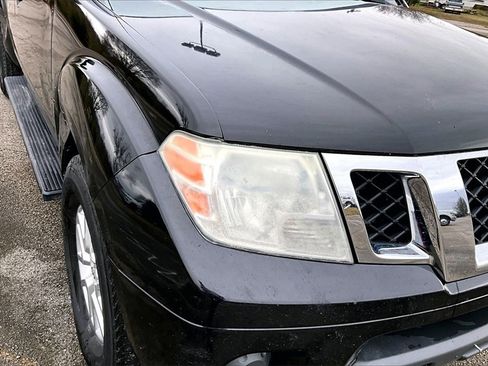 Used 2015 Nissan Frontier SV image 26