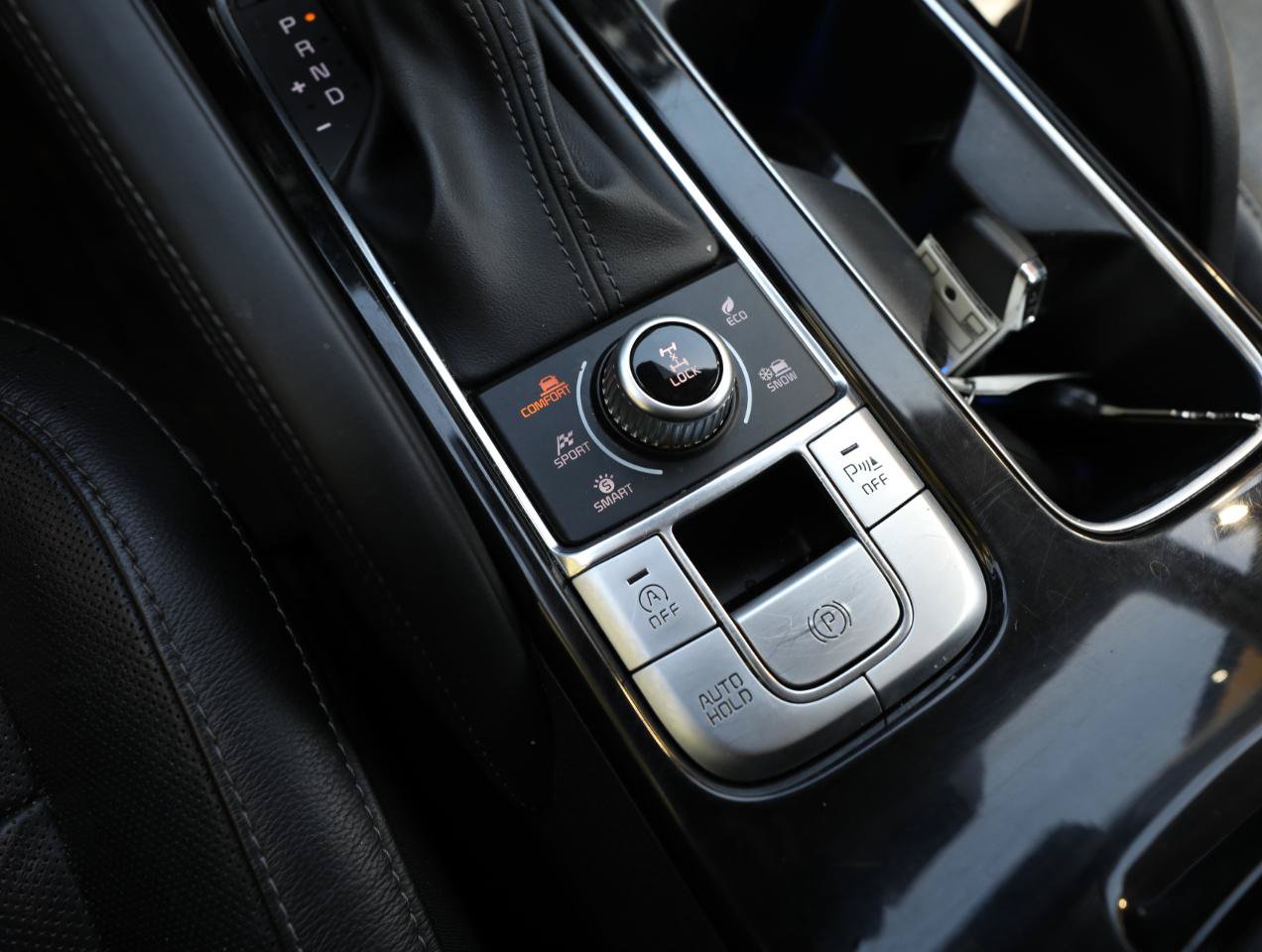 Used 2020 Kia Telluride EX w/ EX Premium Package AWD/4WD image 21