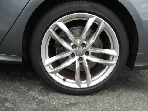 Used 2016 Audi A8 L 4.0T w/ Driver Assistance Package image 40