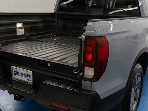 Used 2023 Honda Ridgeline RTL-E image 10