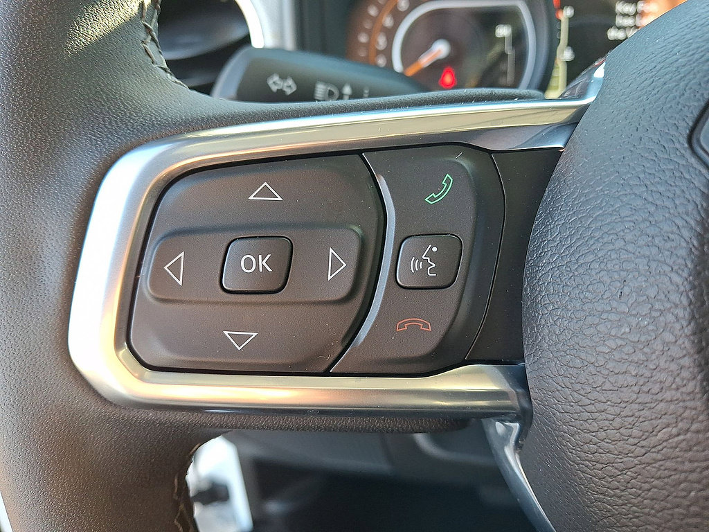 Used 2026 Jeep Wrangler Unlimited Sahara AWD/4WD image 23