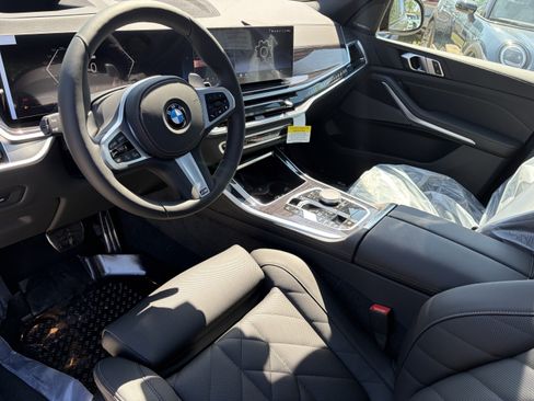 New 2026 BMW X5 xDrive40i w/ M Sport Package AWD/4WD image 10
