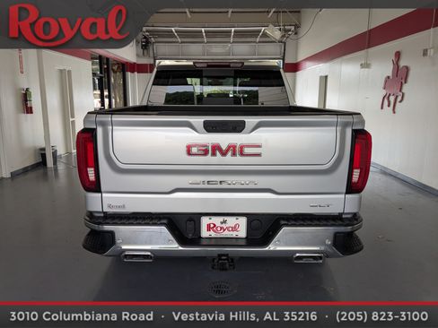 Used 2021 GMC Sierra 1500 SLT w/ SLT Premium Plus Package AWD/4WD image 3
