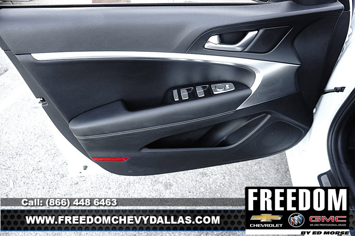 Used 2025 Genesis G70 2.5T AWD/4WD image 34