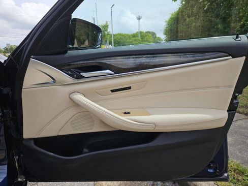 Used 2018 BMW 530i RWD image 19