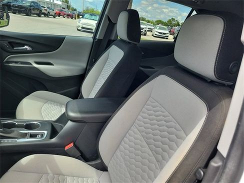 Used 2019 Chevrolet Equinox LS w/ LS Convenience Package image 13