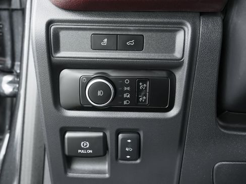 Used 2024 Ford Expedition Limited image 36