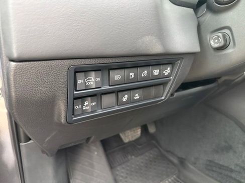 Used 2024 Toyota Sequoia Platinum AWD/4WD image 22