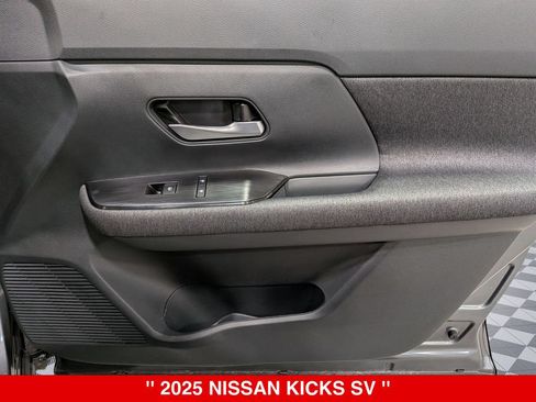 Certified 2025 Nissan Kicks SV w/ SV Premium Package AWD/4WD image 34
