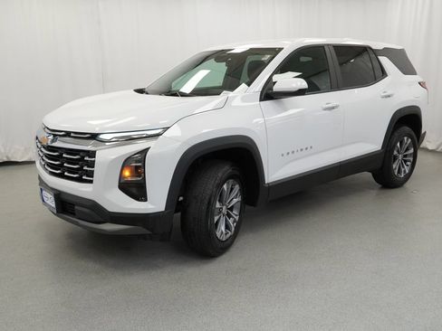 Certified 2025 Chevrolet Equinox LT FWD image 5