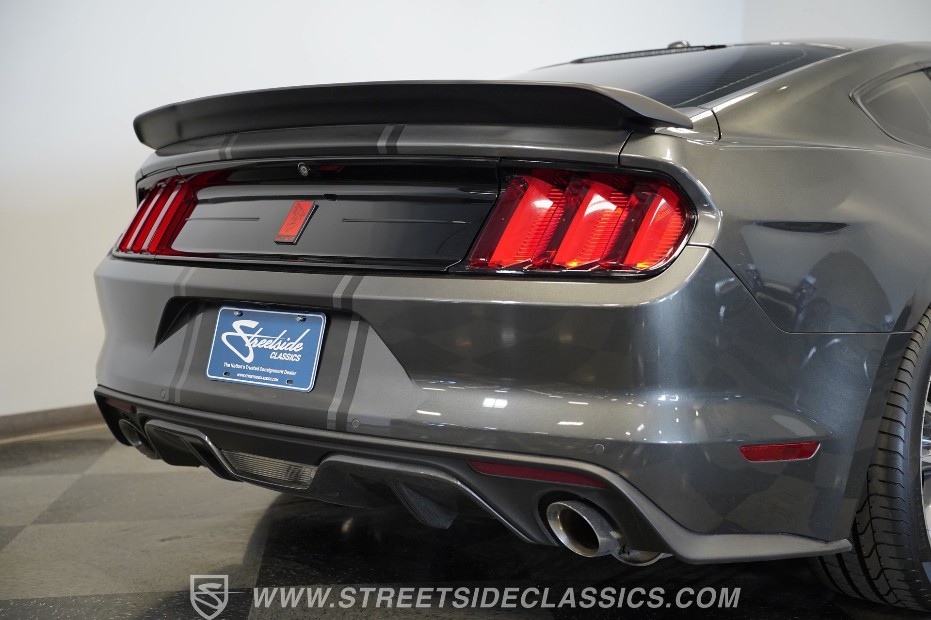 Used 2016 Ford Mustang GT Premium RWD image 32
