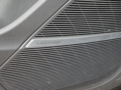 Used 2019 Audi Q8 Prestige image 40