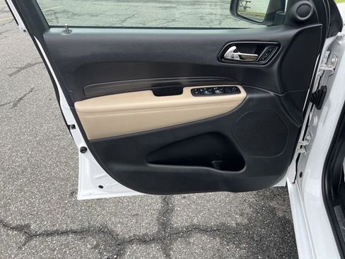 Used 2022 Dodge Durango GT image 11