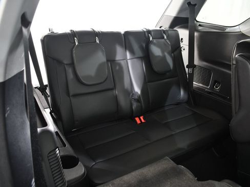 Used 2023 Ford Explorer XLT w/ Equipment Group 202A AWD/4WD image 20
