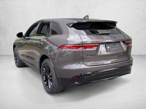 Used 2022 Jaguar F-PACE S image 7