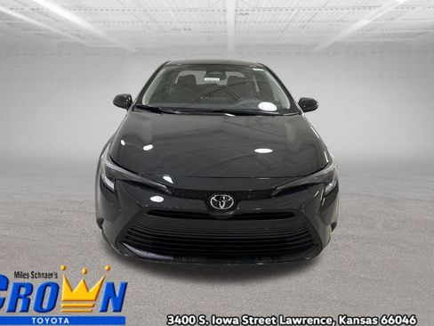 New 2026 Toyota Corolla LE image 2